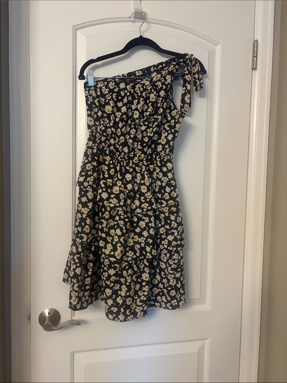 One-Shoulder Black Floral Dress with Cream Daisies